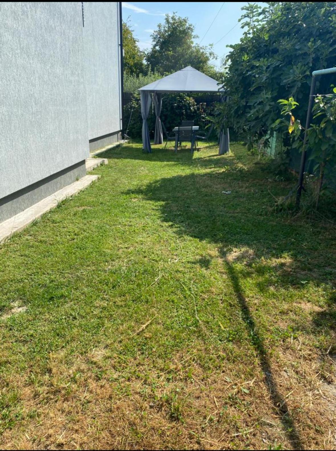 Ttt House Pitesti Piteşti Exterior foto