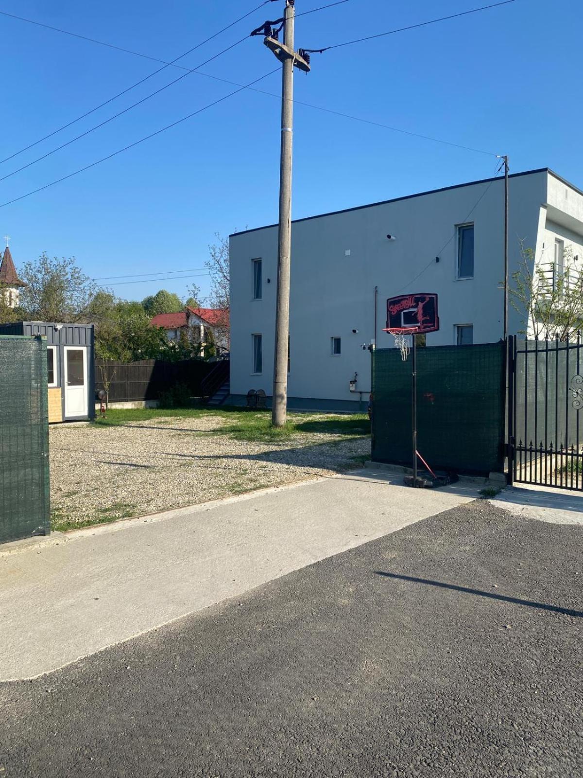 Ttt House Pitesti Piteşti Exterior foto